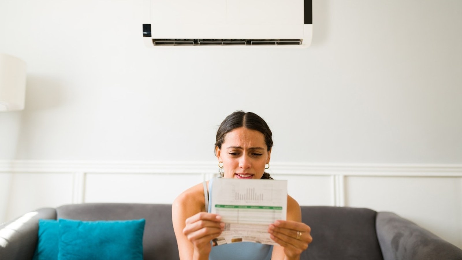 Consumer NZ says long-term loyalty to electricity providers may be costing many households hundreds of dollars a year.