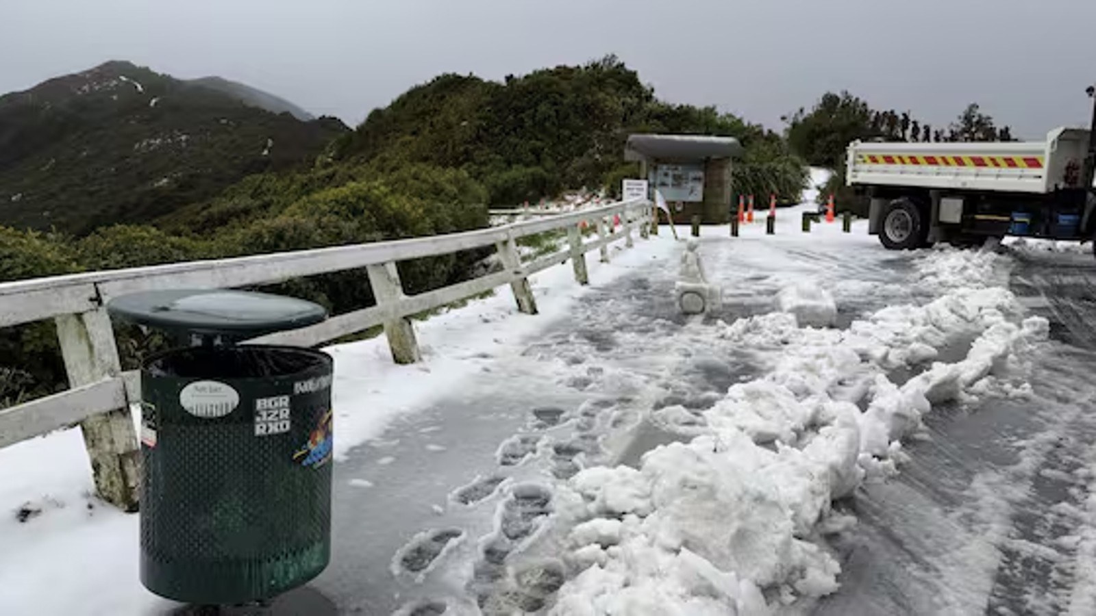 Snow and ice affected parts of New Zealand before MetService warned of colder nights and severe frosts.