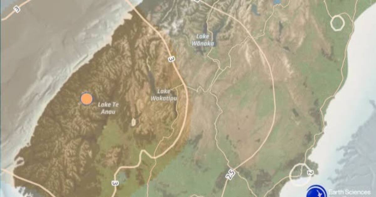 GeoNet recorded a light 5.2 magnitude earthquake near Te Anau, prompting thousands of felt reports.
